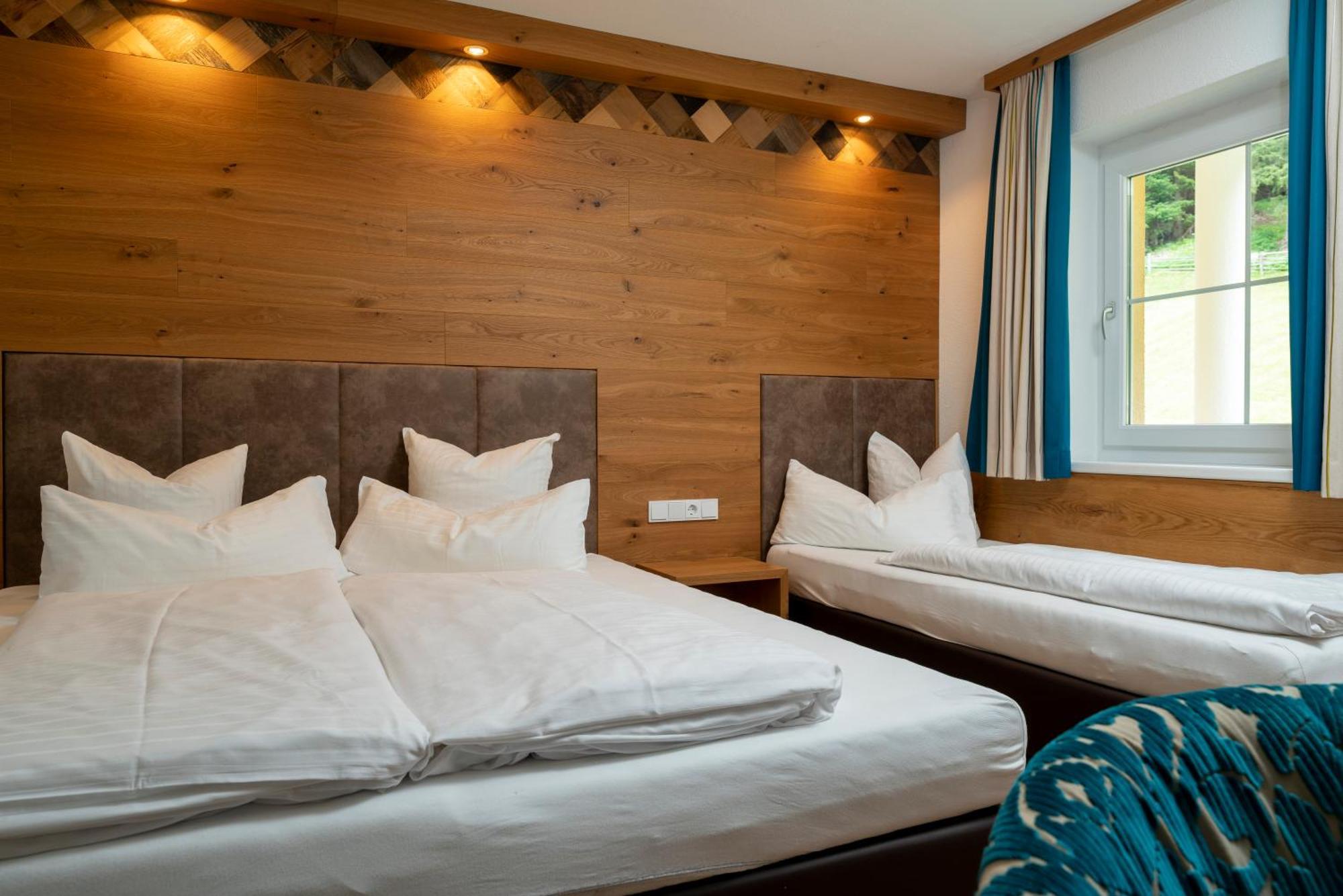 Alpenhotel Erika อิสชเกิล ภายนอก รูปภาพ